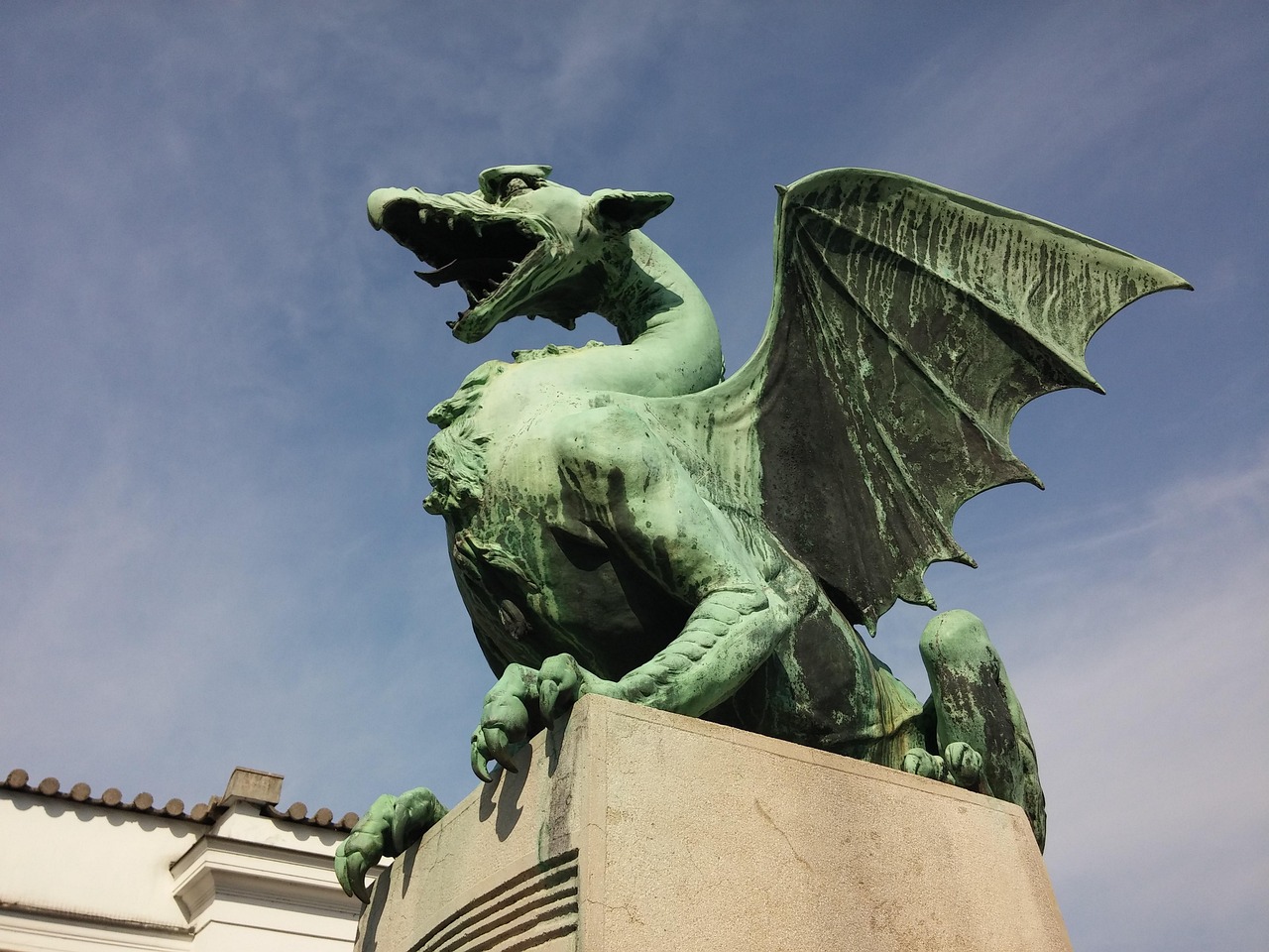 香溢融通股票最新資訊深度解析與動(dòng)態(tài)關(guān)注