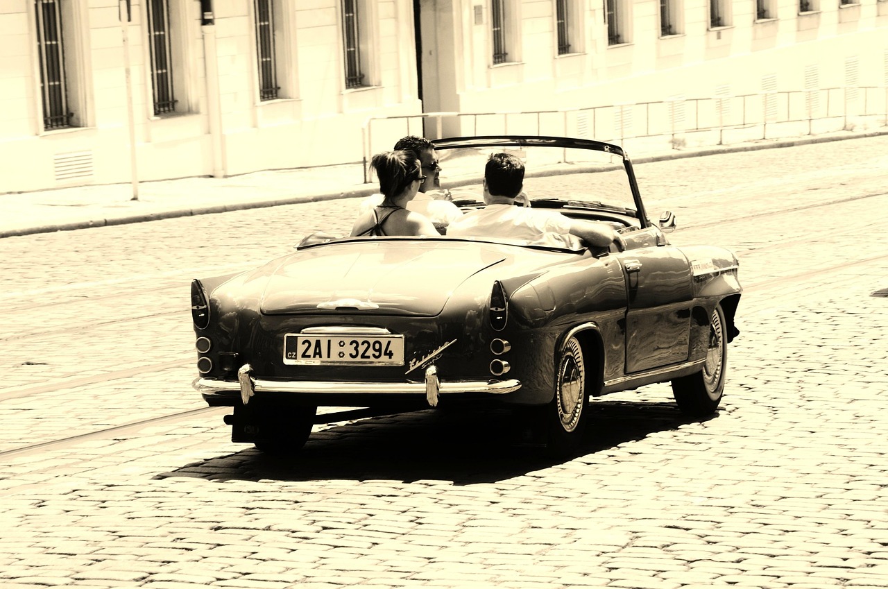 凱迪拉克XT5豪華SUV上市時間及市場解析，新篇章開啟