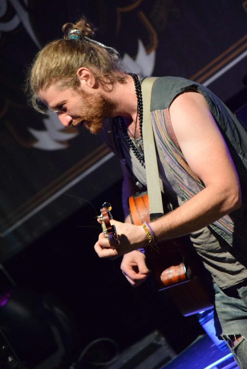 邊伯賢最新專輯封面，音樂與藝術(shù)的絕美交融