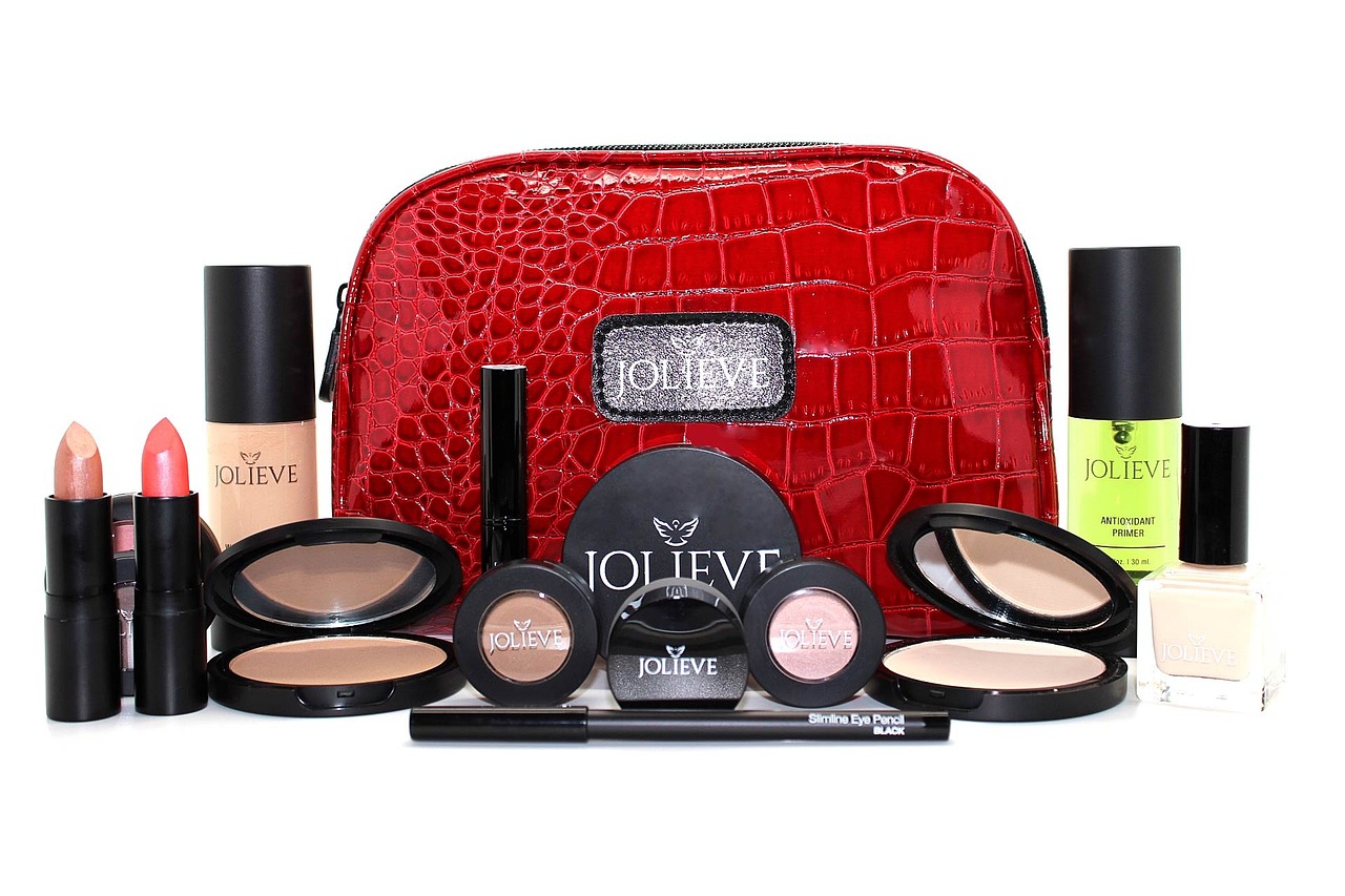 時尚新色口紅推薦，探索未來美妝趨勢的必備選擇