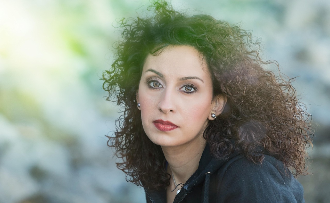 嬰兒時(shí)尚發(fā)型魅力探索，新生代發(fā)型集錦