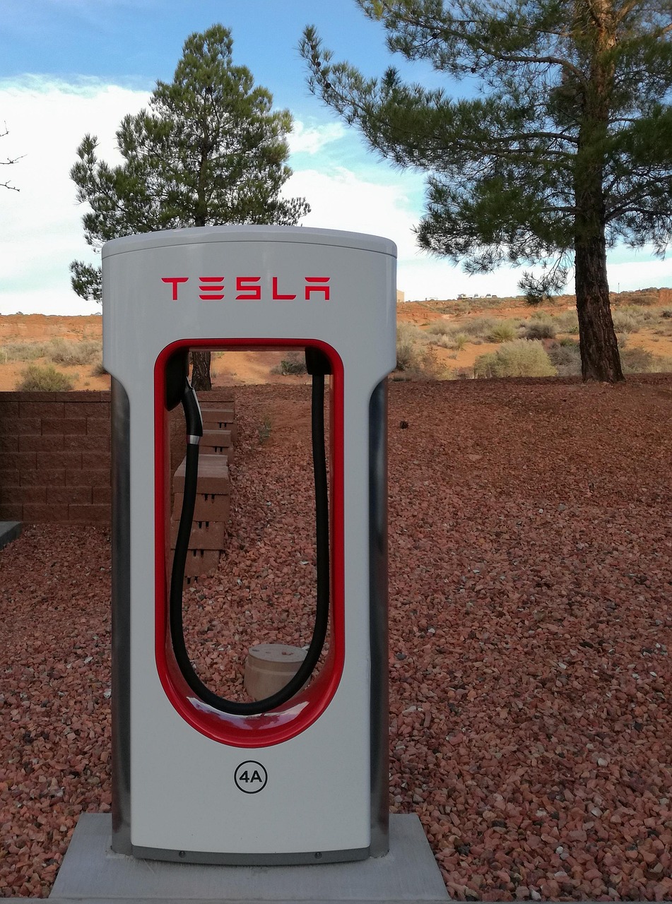 特斯拉最新動態(tài)，引領(lǐng)電動汽車行業(yè)創(chuàng)新風(fēng)潮