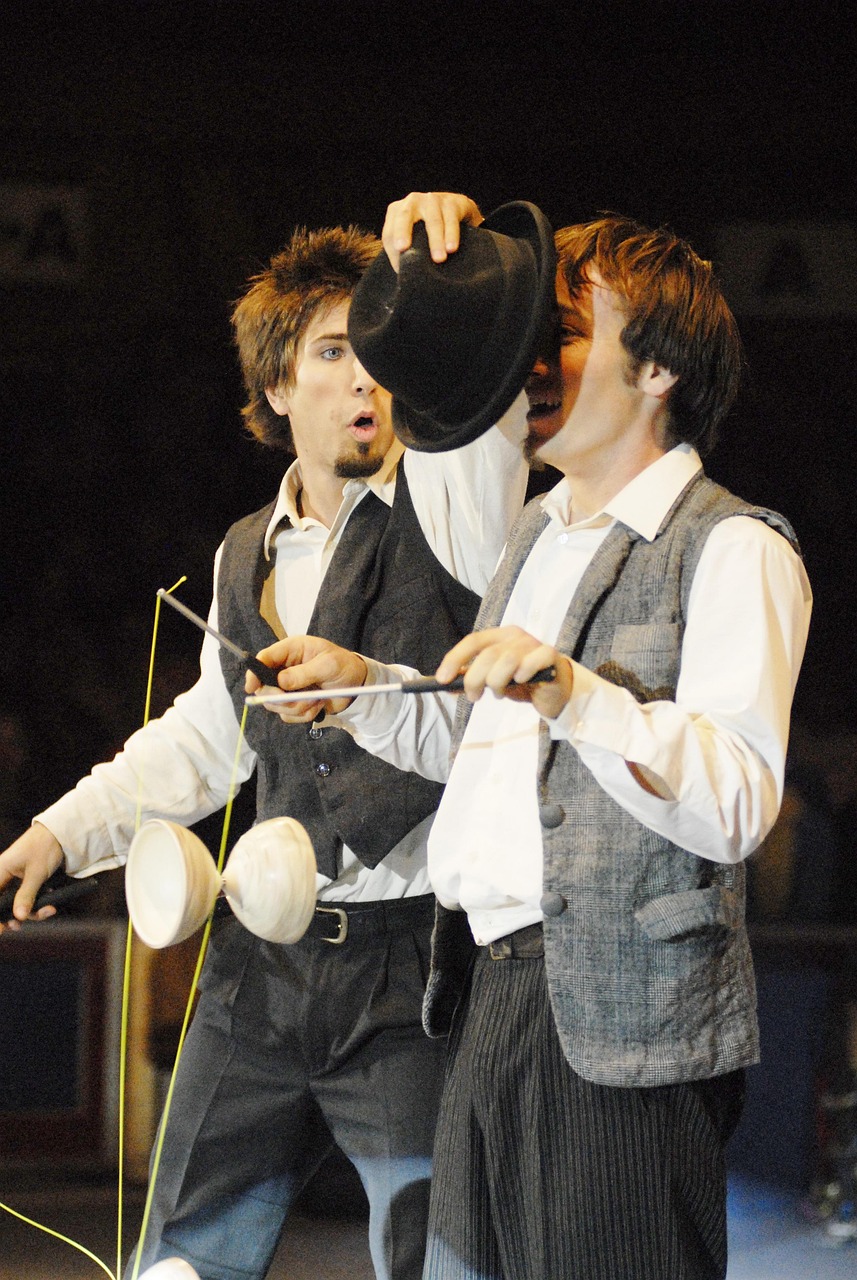 青春熱血傳奇故事，校園貼身高手魚人二代最新章節(jié)更新速遞