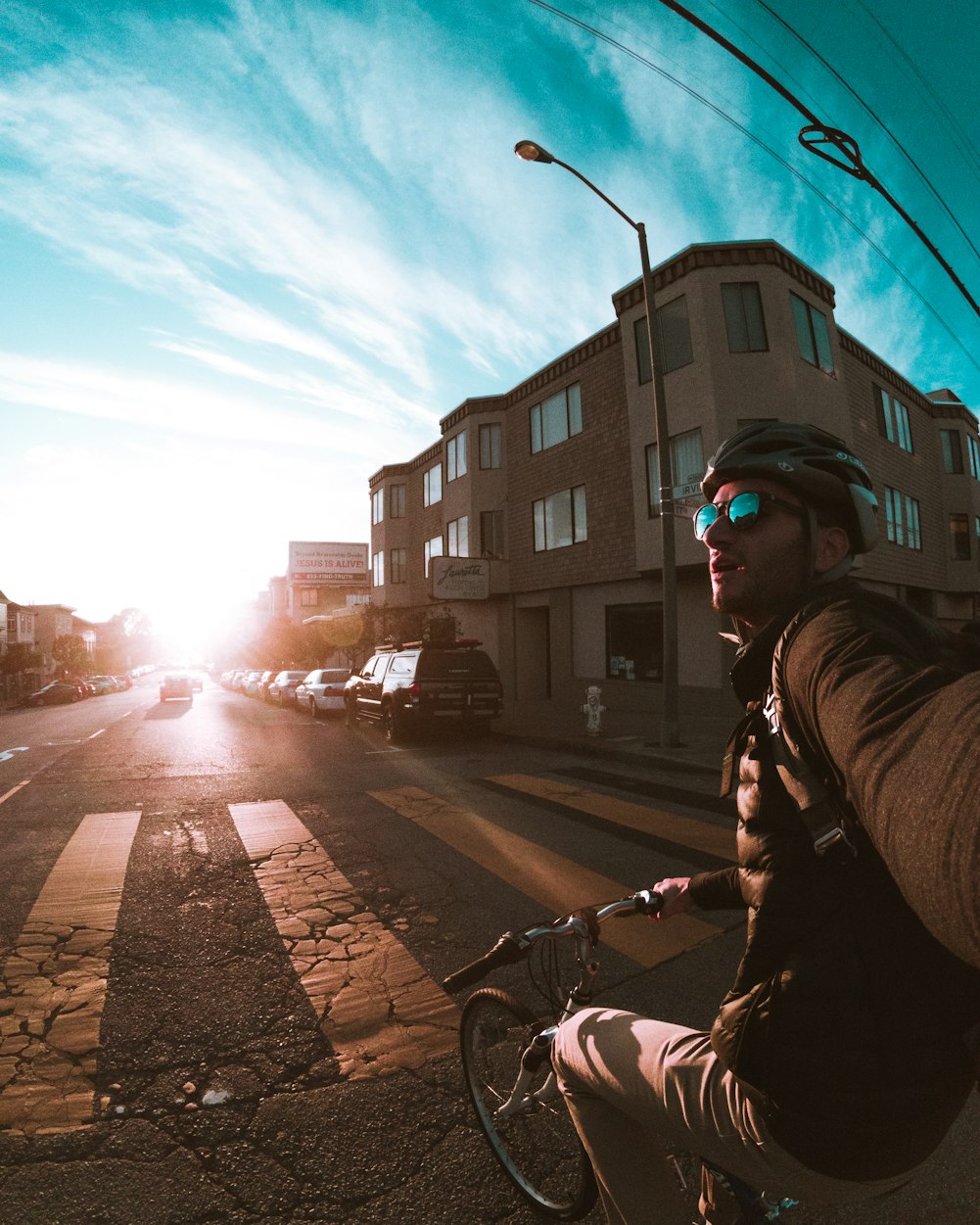 動(dòng)漫頭像男眼鏡，時(shí)尚與個(gè)性的完美融合風(fēng)采展現(xiàn)