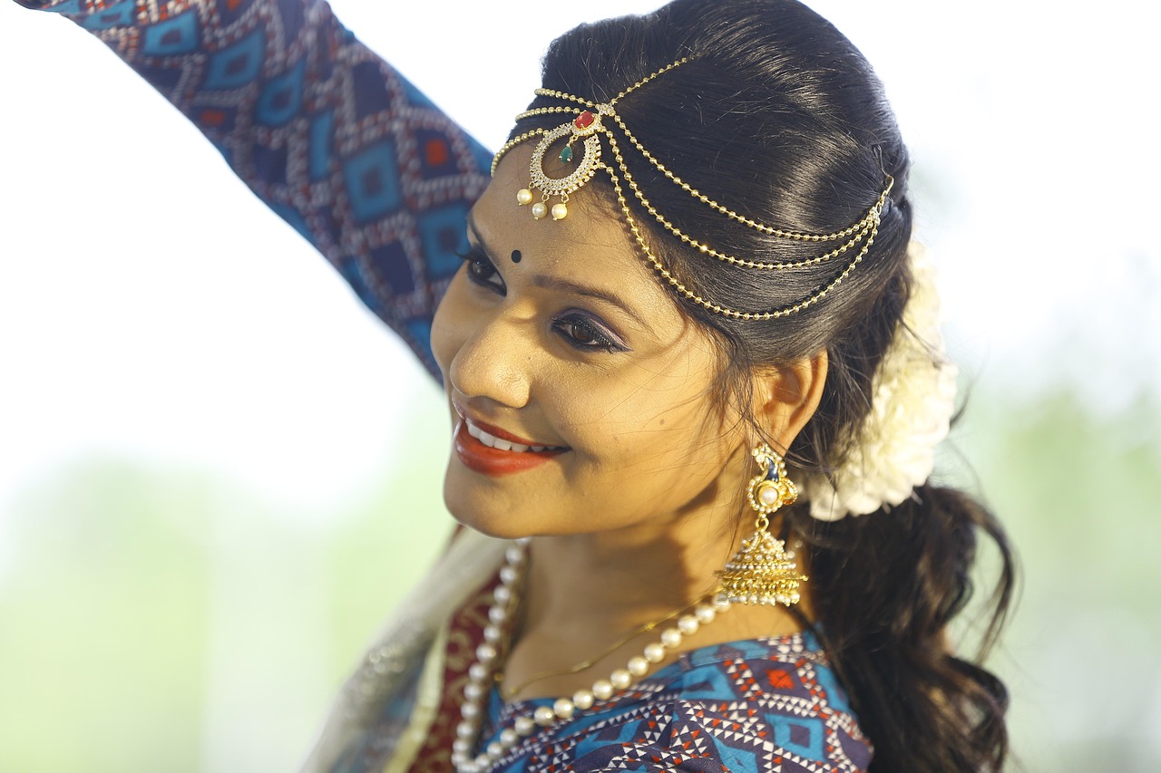 絲演員，傳統(tǒng)藝術(shù)的璀璨瑰寶