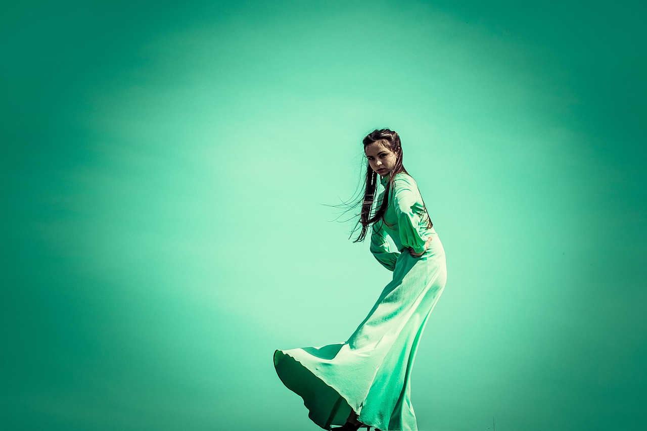 暮光之城女主角深度解讀，羅伯特最新評論，揭示獨特魅力與深度分析