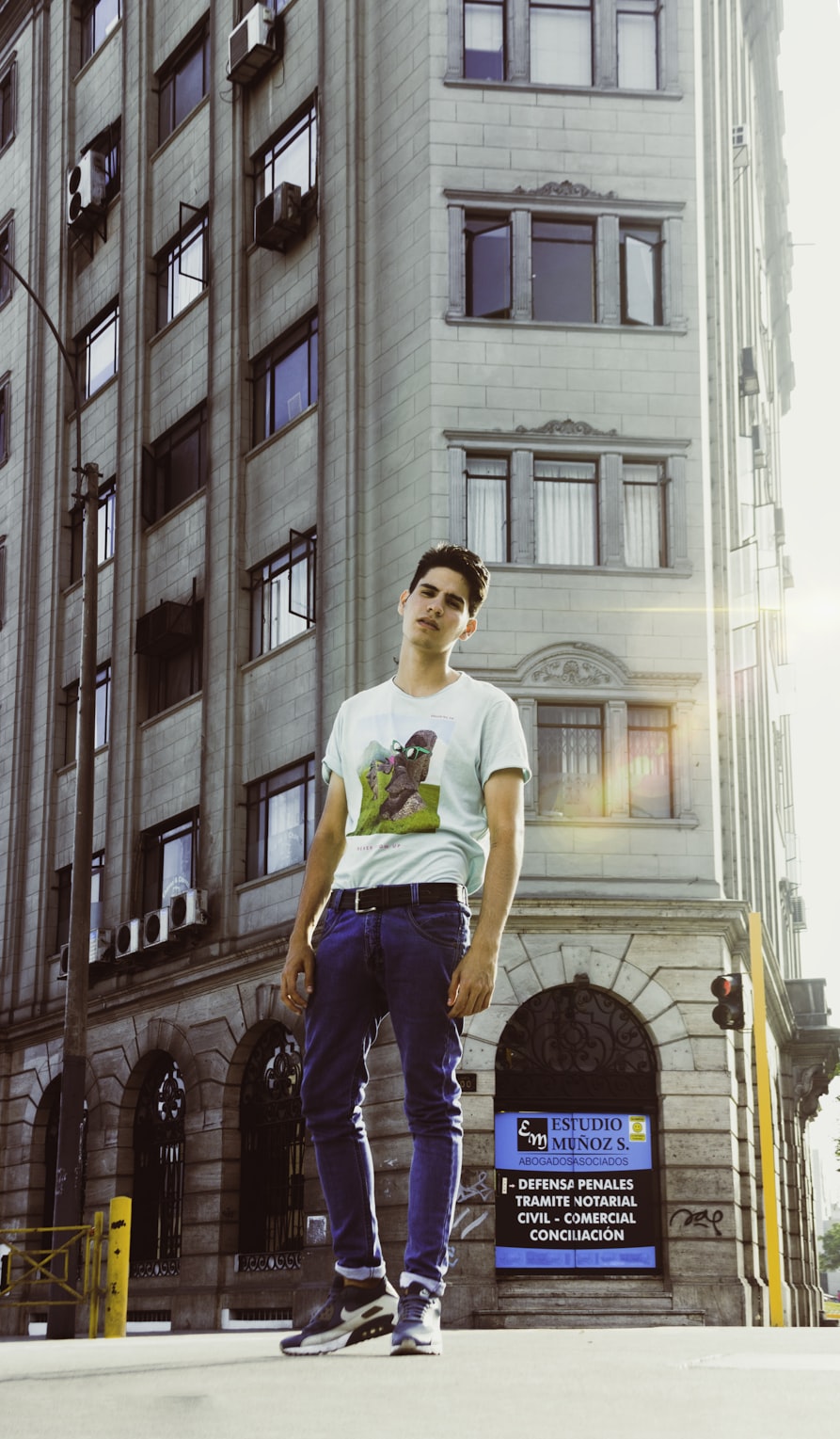 男相聲演員名單及照片，傳承與展現(xiàn)藝術(shù)風(fēng)采